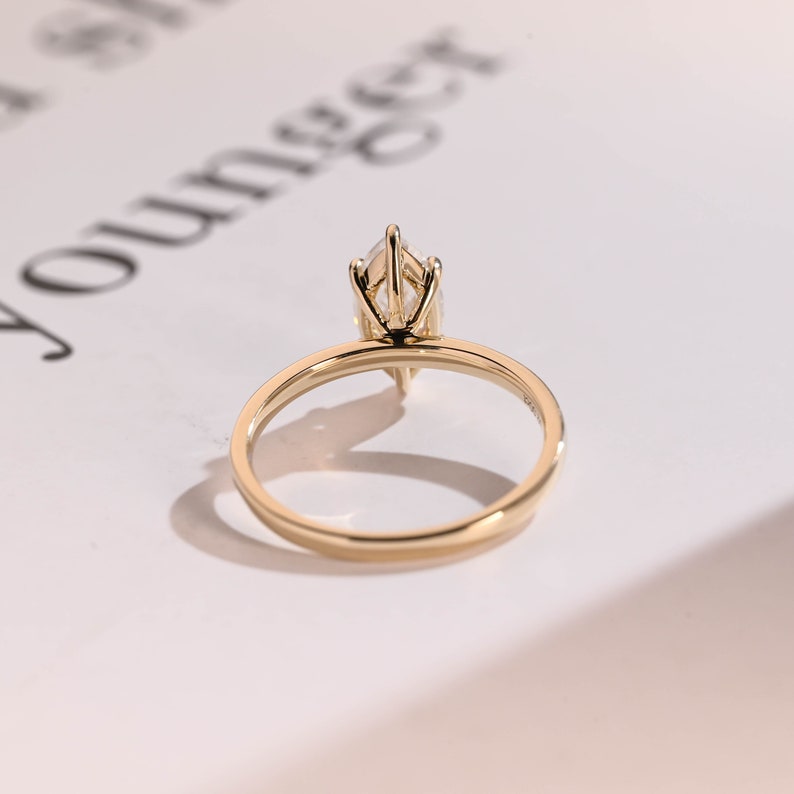 Stunning 1.0 - 2.0 CT Marquise Moissanite Engagement Ring with Solitaire Design 8