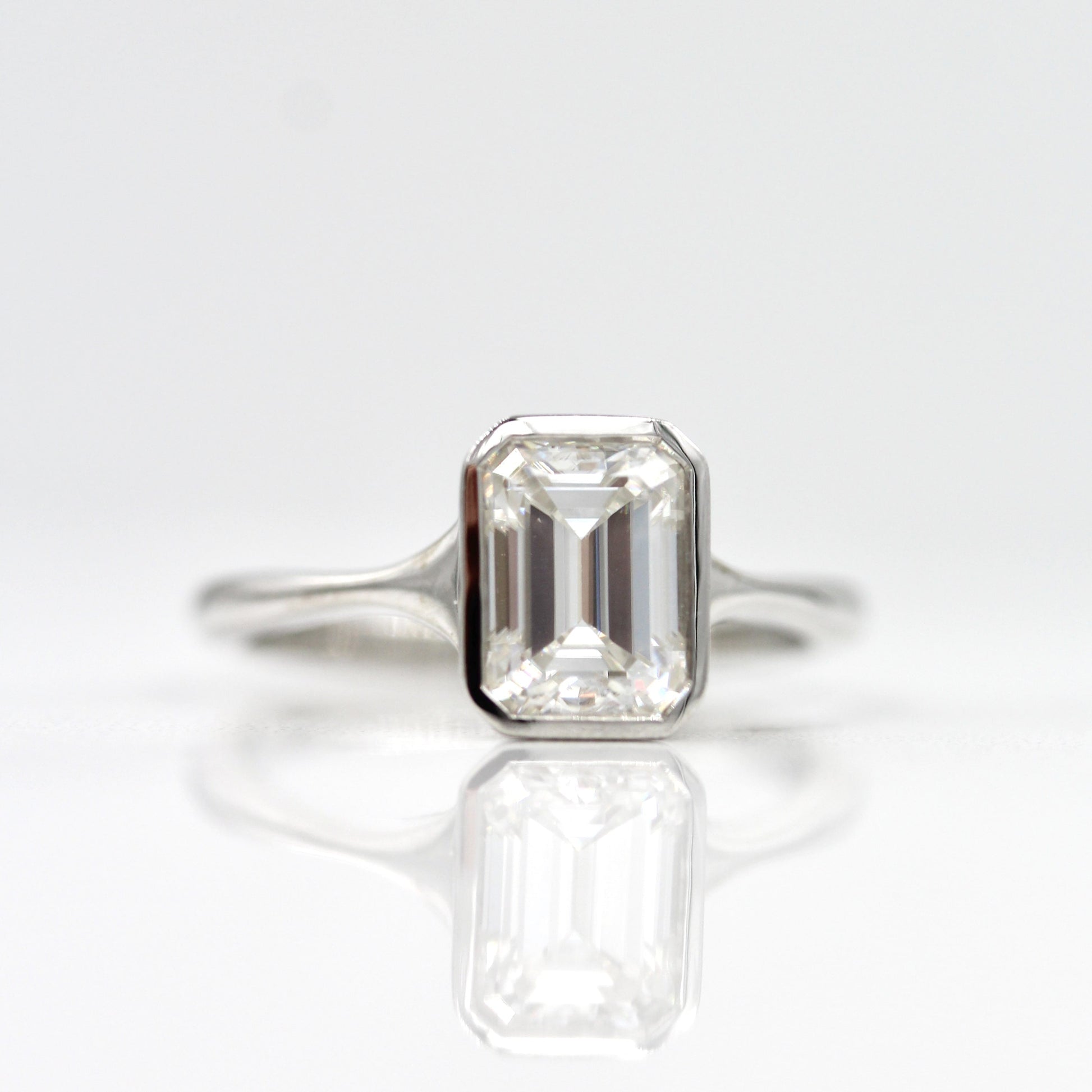 TCR017