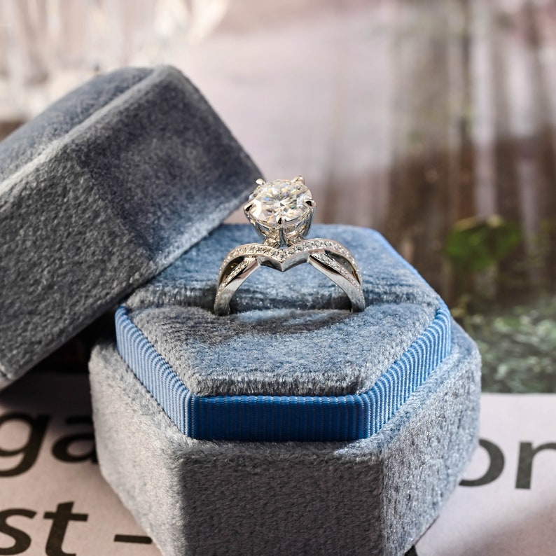 GLJ25